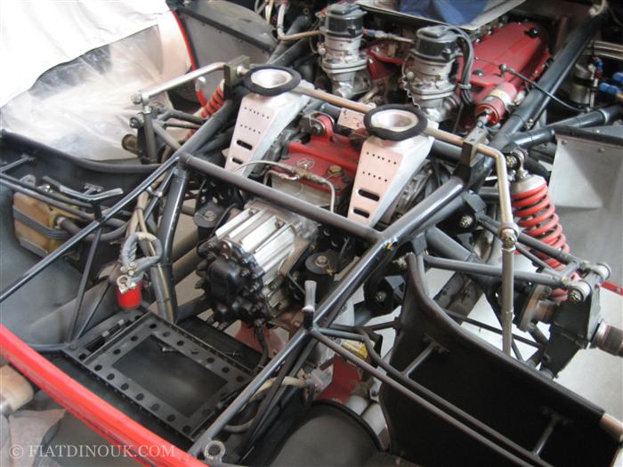 Ferrari 275P Replica engine